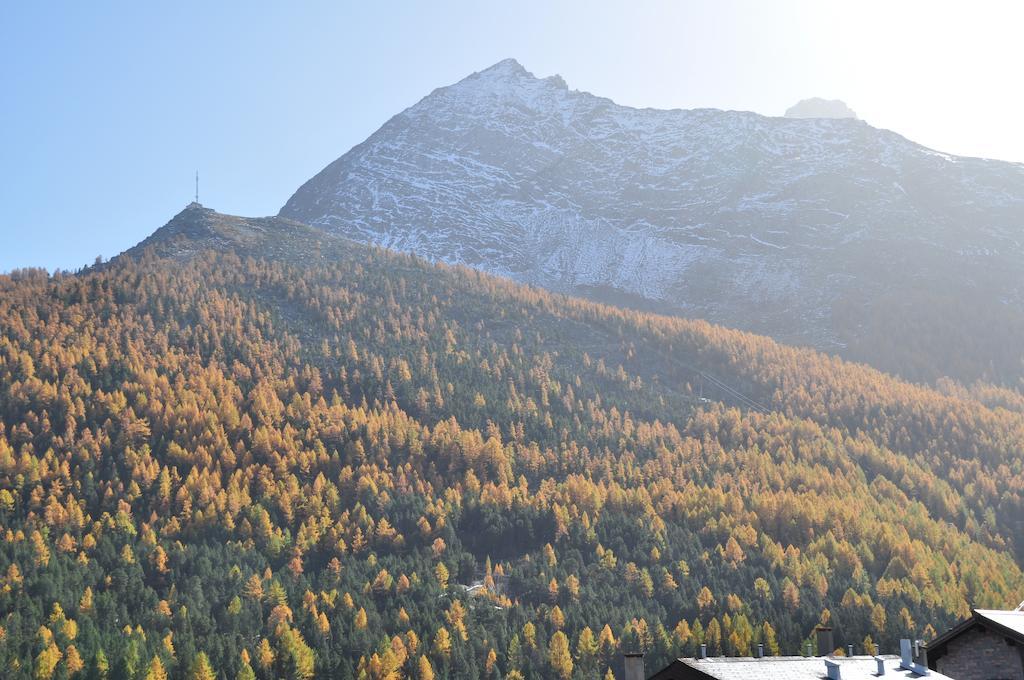 Apartmenthaus Holiday Saas Fee Exterior foto