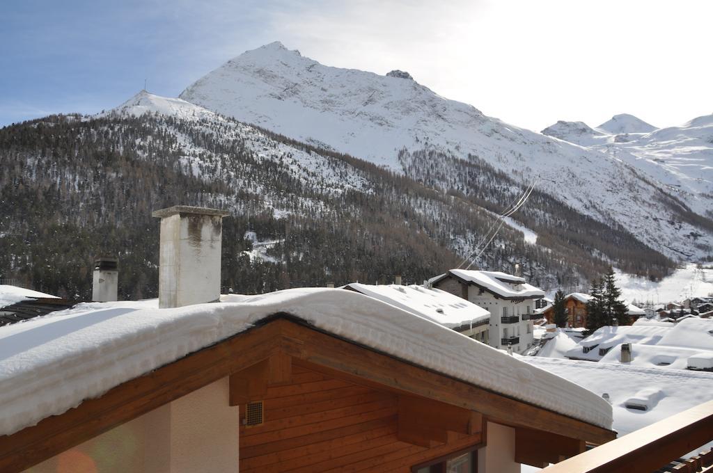 Apartmenthaus Holiday Saas Fee Exterior foto